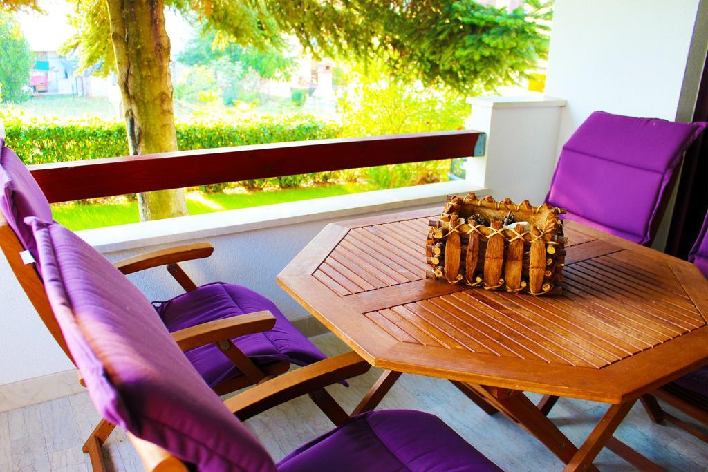 Apartment Pinia Пореч Экстерьер фото